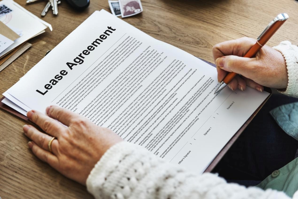 What to Include in a Lease Agreement: A Guide for Landlords and Tenants